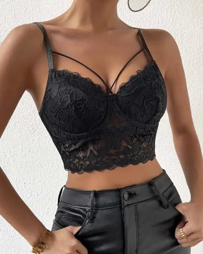 Camisole courte en dentelle à col en V